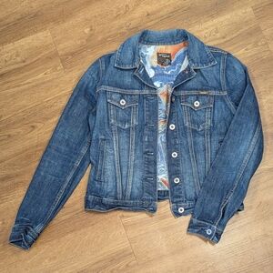 Lucky Tomboy Trucker Denim Jacket w/ Koi Fish size M